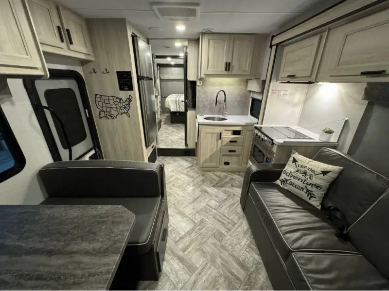 2022 Forest River Forester LE 3251DSLE photo 12