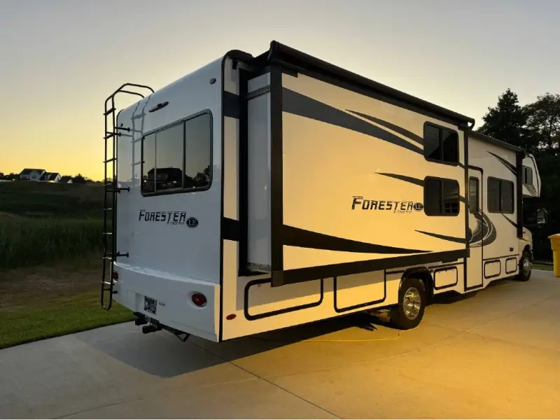 2022 Forest River Forester LE 3251DSLE photo 3