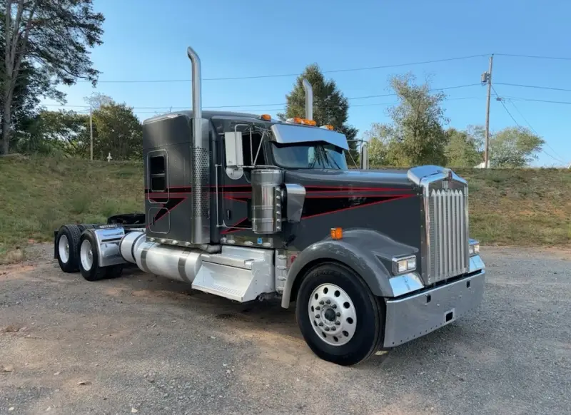 2020 Kenworth W900 photo 2