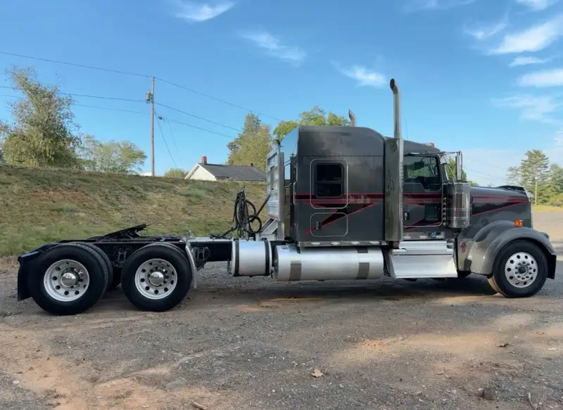 2020 Kenworth W900 photo 6