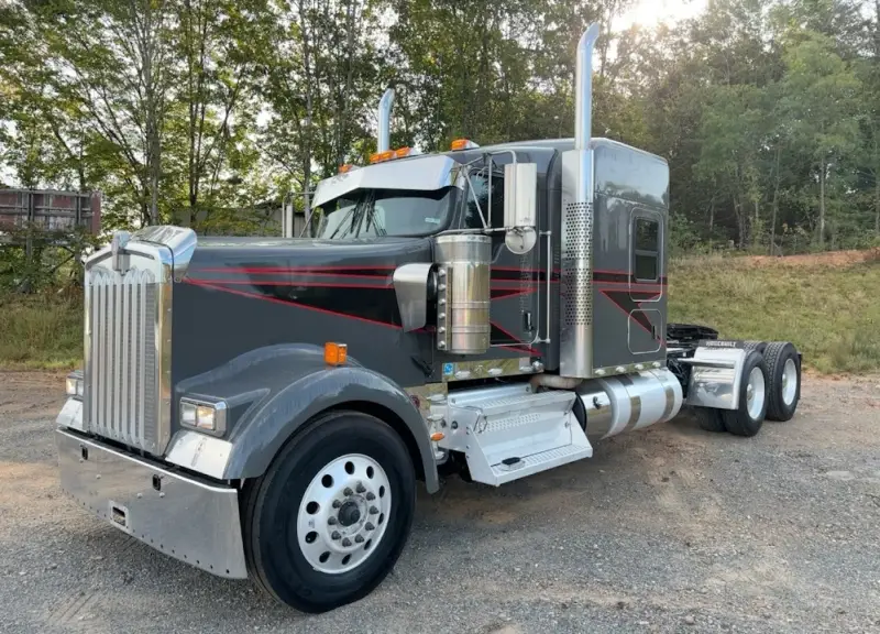 2020 Kenworth W900 photo 1