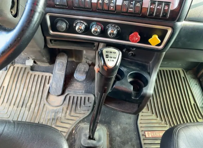 2020 Kenworth W900 photo 23