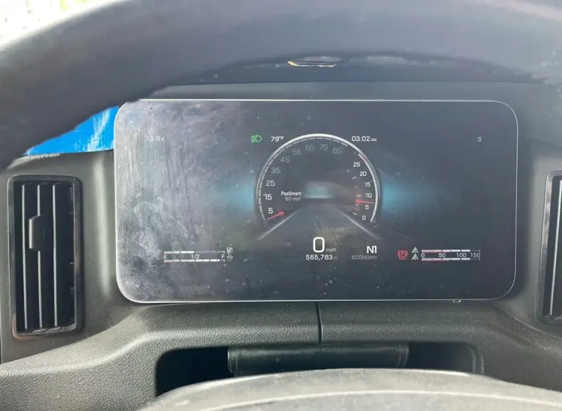 2023 Freightliner Cascadia Sleeper photo 17