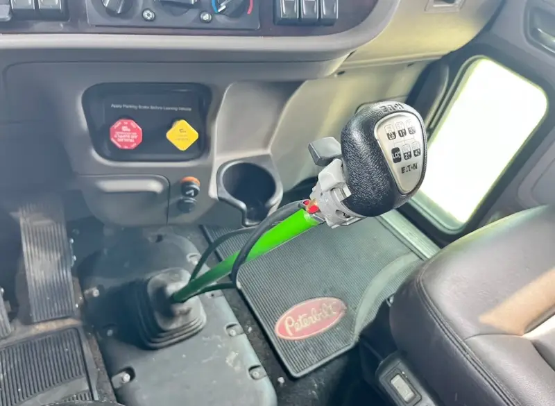 2023 Peterbilt 389 Cummins X15 photo 19