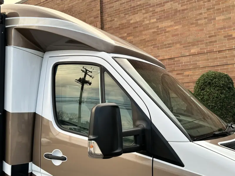 2012 Itasca Navion IQ M-24G-3500 photo 17