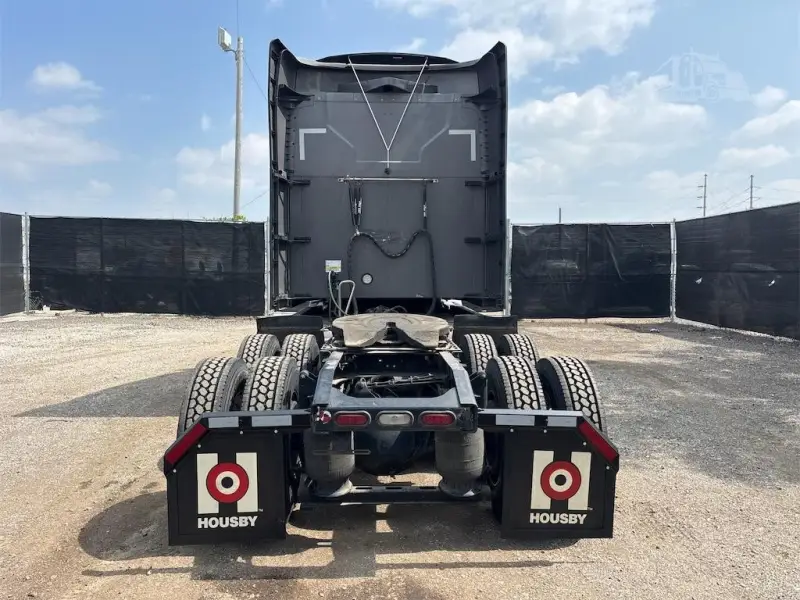 2024 Mack Anthem 64T photo 7