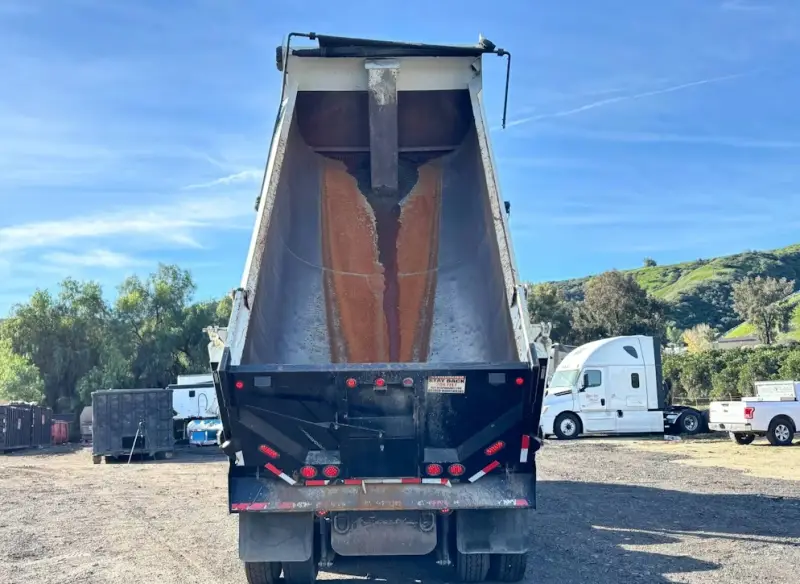 2017 Peterbilt 579 photo 10