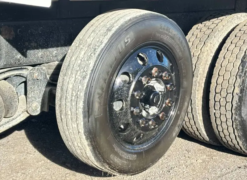 2017 Peterbilt 579 photo 39