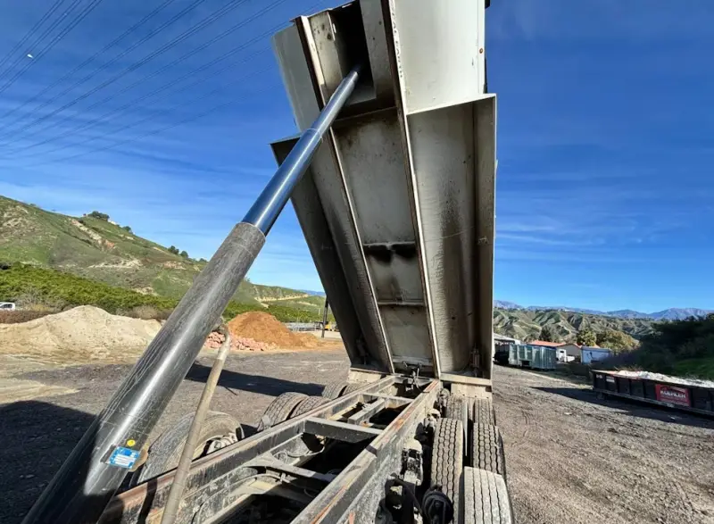 2017 Peterbilt 579 photo 13