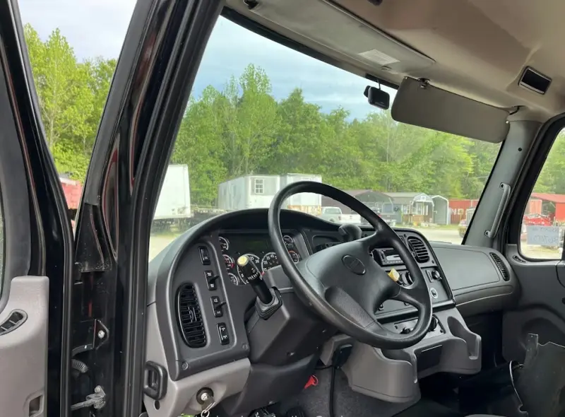2022 Freightliner M2 photo 20