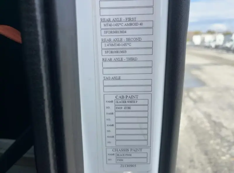 2022 Volvo VNL760 photo 41