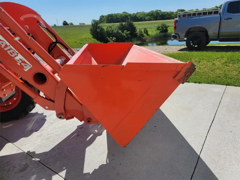 2020 KUBOTA M5-111D Front Loader photo 6