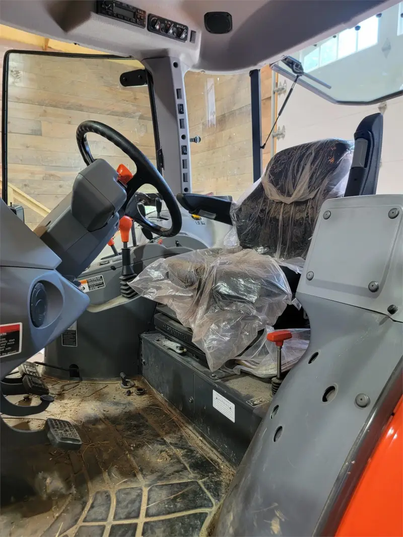 2020 KUBOTA M5-111D Front Loader photo 28