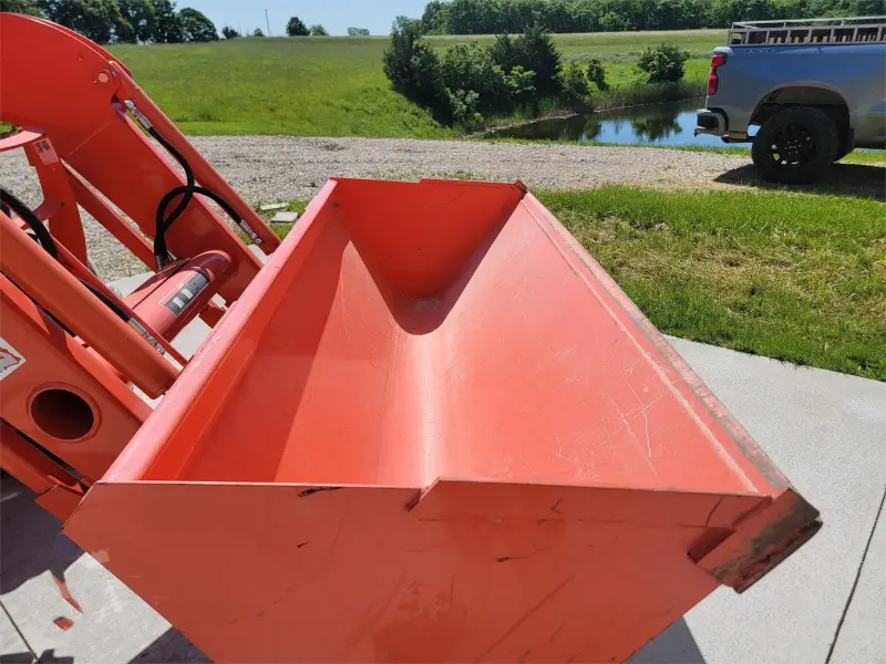 2020 KUBOTA M5-111D Front Loader photo 10