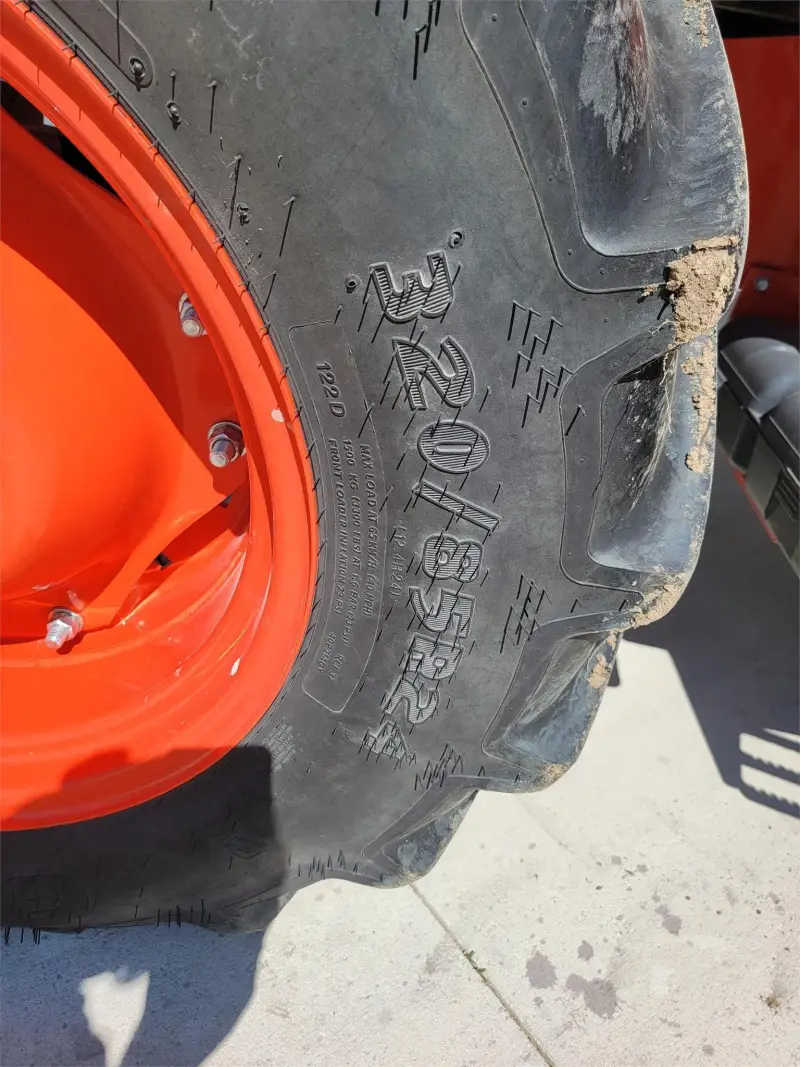 2020 KUBOTA M5-111D Front Loader photo 32