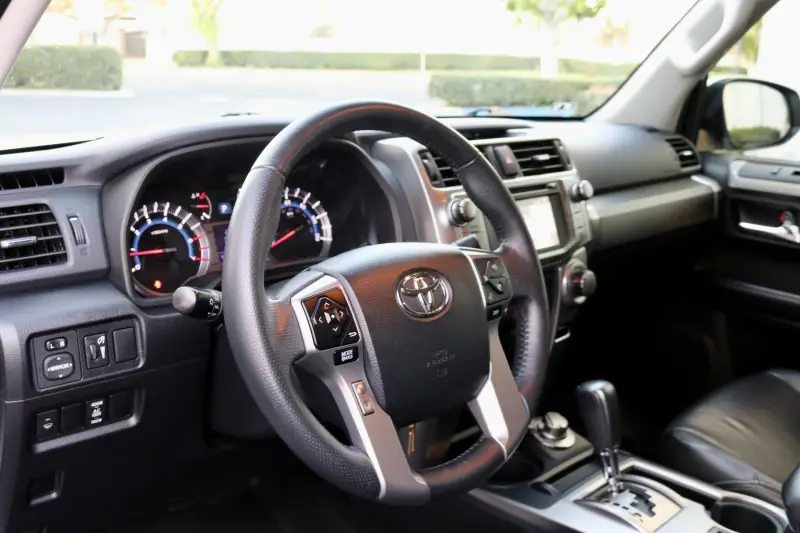 2016 Toyota 4Runner SR5 4x4 photo 25