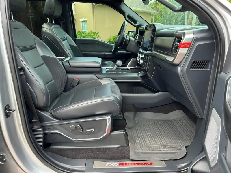 2022 Ford F-150 Raptor photo 24