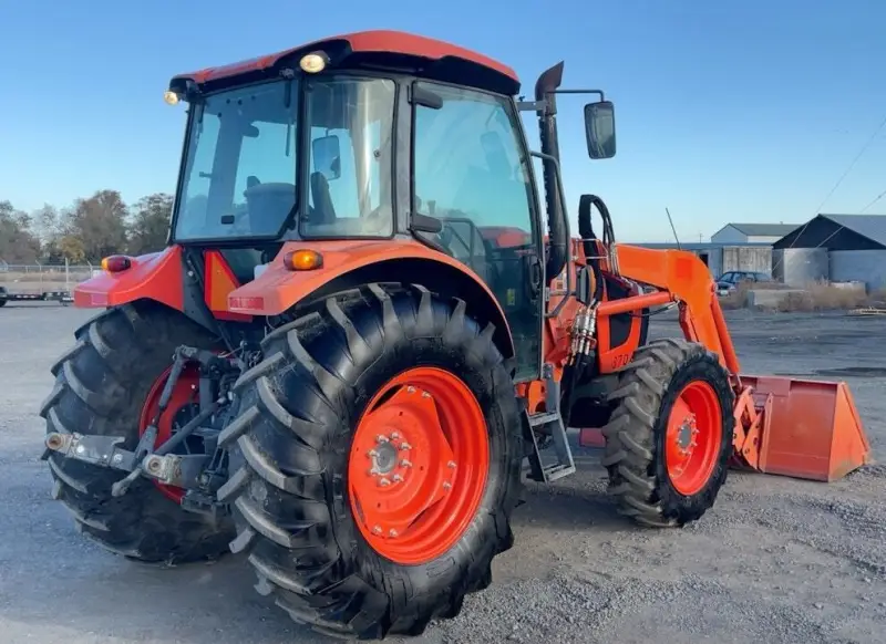 2016 Kubota M5 photo 4