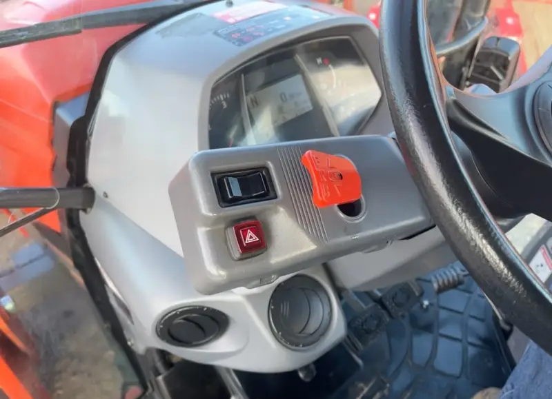2016 Kubota M5 photo 18