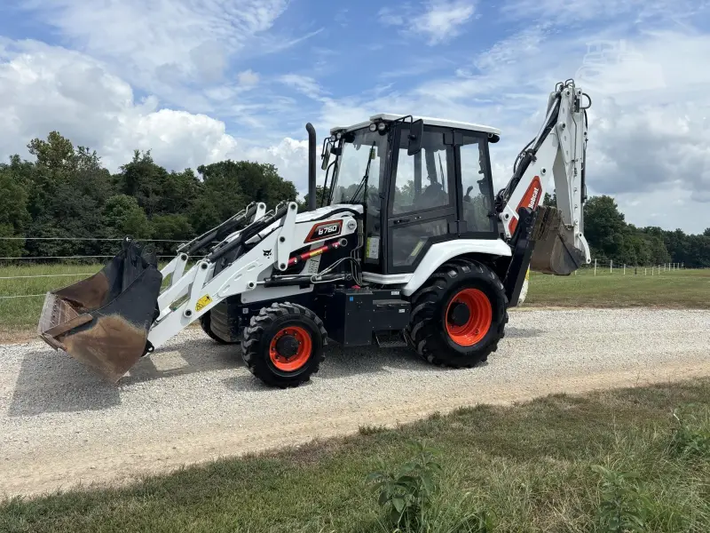 2024 Bobcat B760 Backhoe photo 1