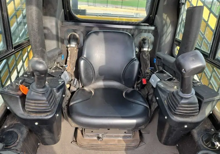 2023 Gehl VT320 photo 29