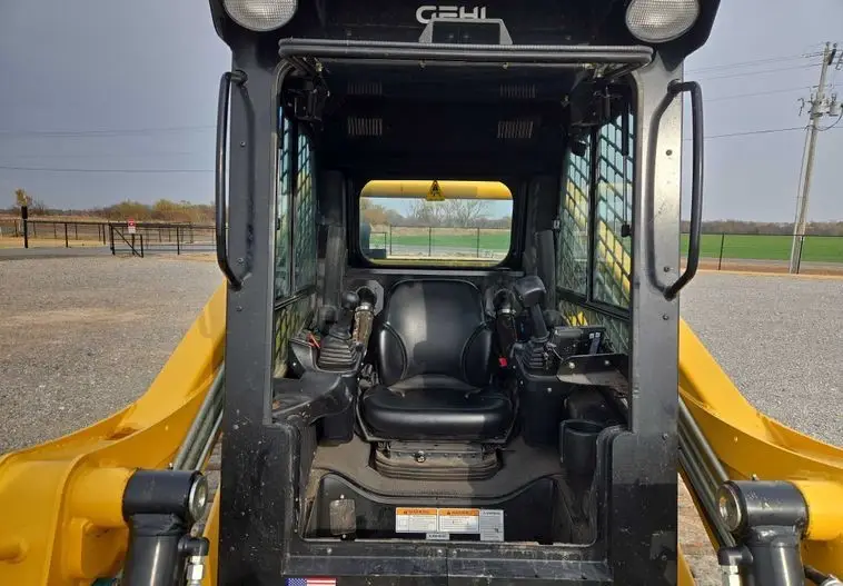 2023 Gehl VT320 photo 27