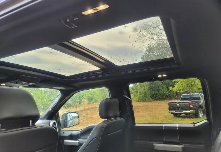2020 Ford F150 Lariat SuperCrew photo 34
