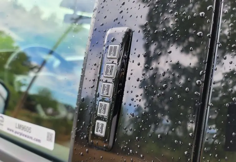 2020 Ford F150 Lariat SuperCrew photo 14
