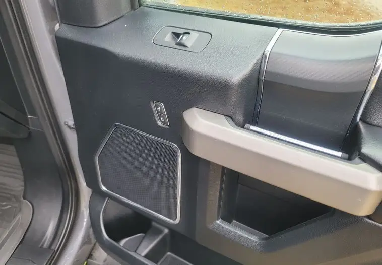 2020 Ford F150 Lariat SuperCrew photo 44