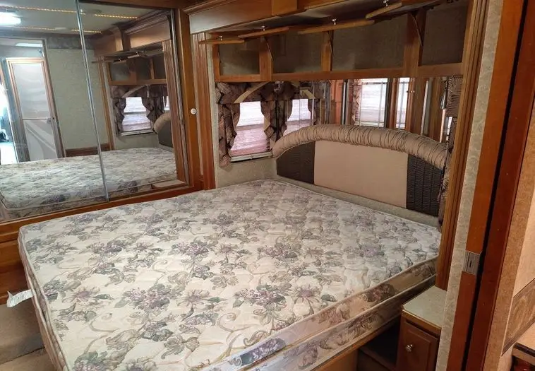 2007 Newmar Dutch Star 4304 photo 134