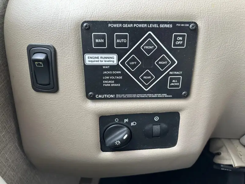 2019 Winnebago Vista 29VE photo 4