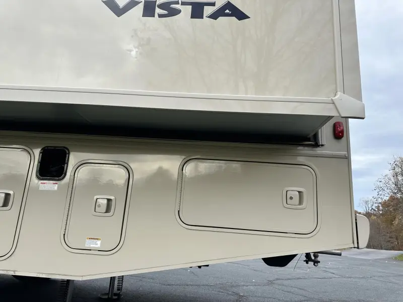 2019 Winnebago Vista 29VE photo 16