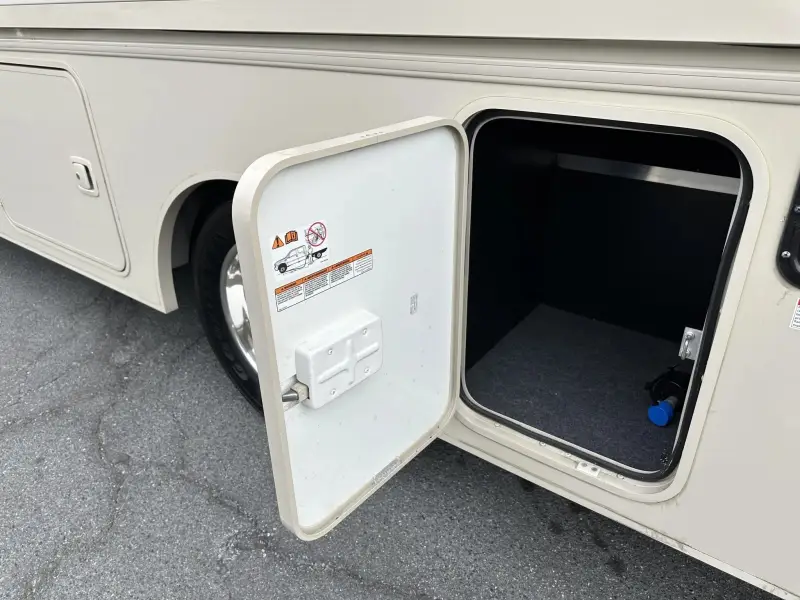 2019 Winnebago Vista 29VE photo 6