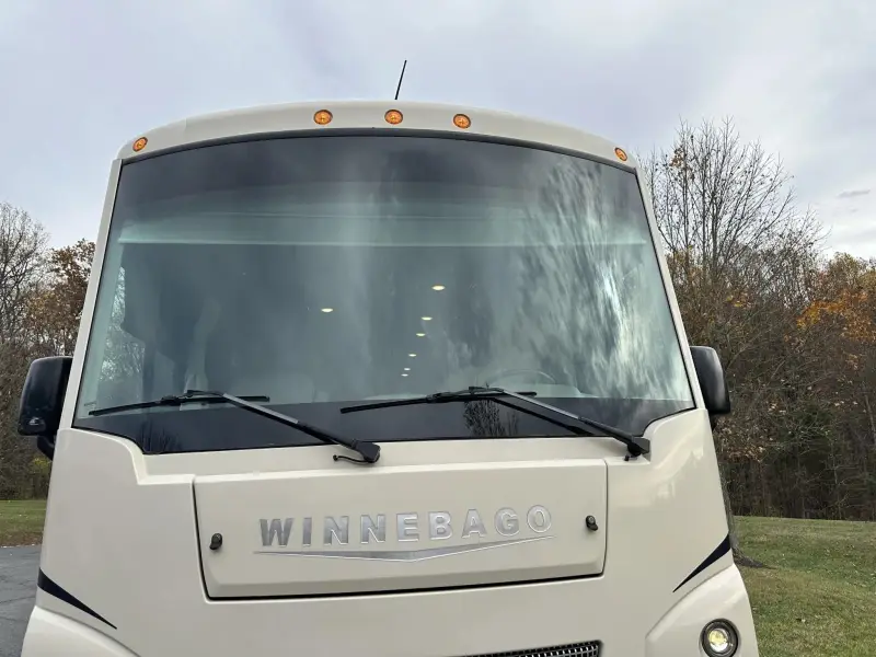 2019 Winnebago Vista 29VE photo 10