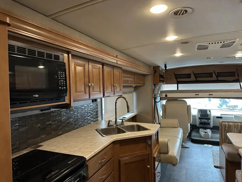 2019 Winnebago Vista 29VE photo 23