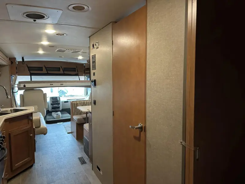 2019 Winnebago Vista 29VE photo 22