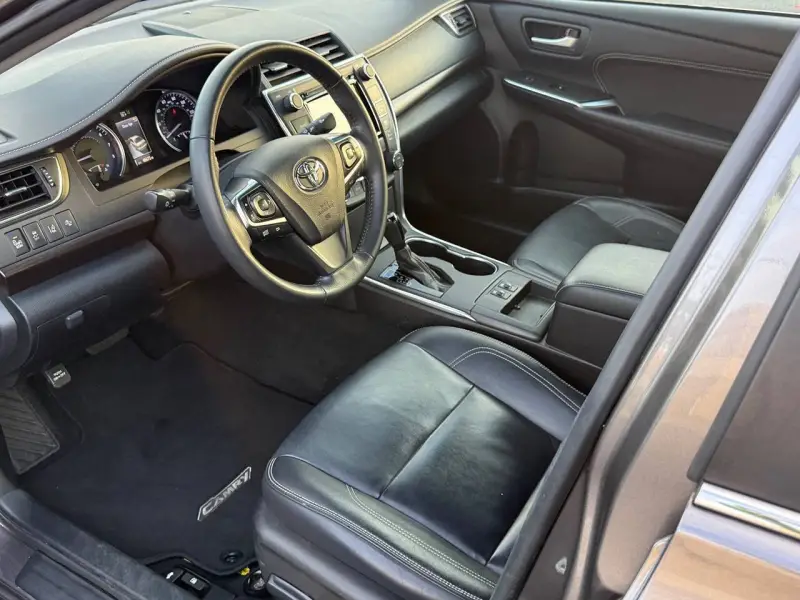 2017 Toyota Camry photo 17