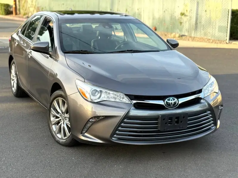2017 Toyota Camry photo 6