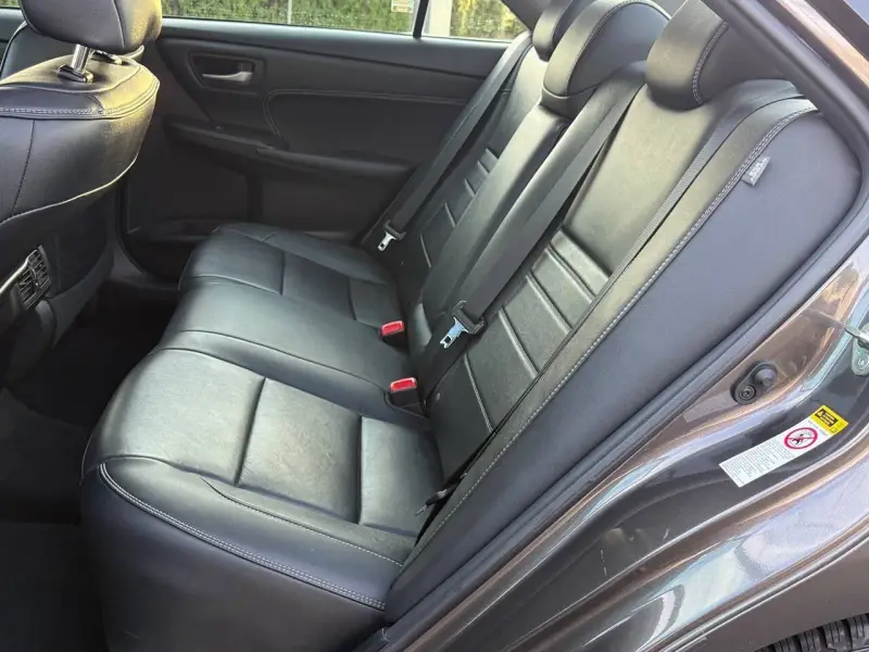 2017 Toyota Camry photo 19