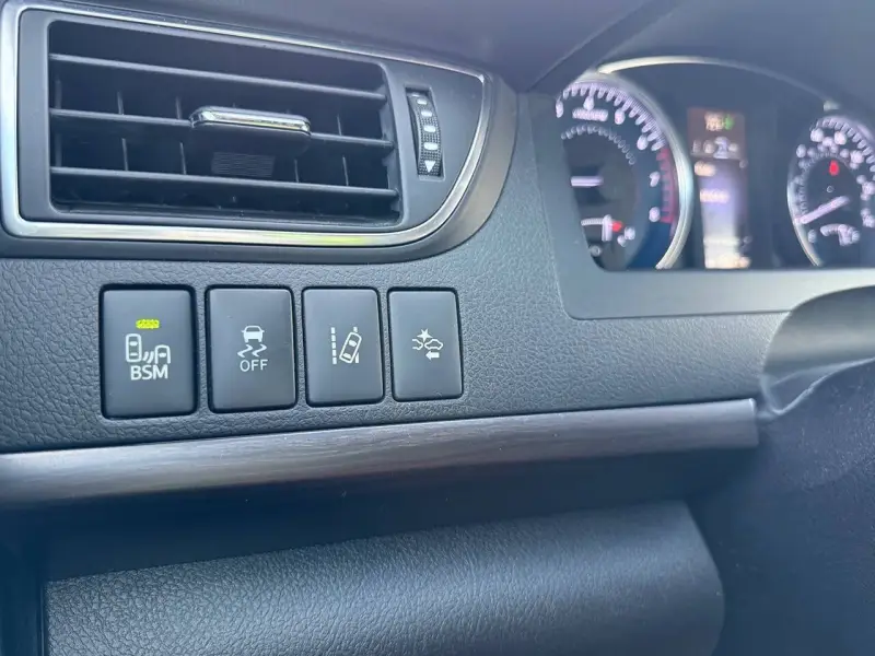 2017 Toyota Camry photo 28