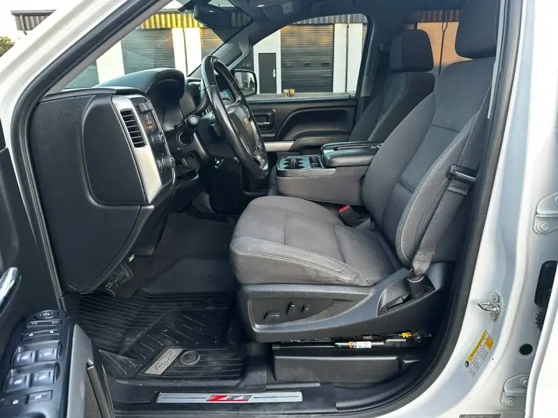 2019 Chevrolet Silverado 1500 Crew Cab Z71 photo 8