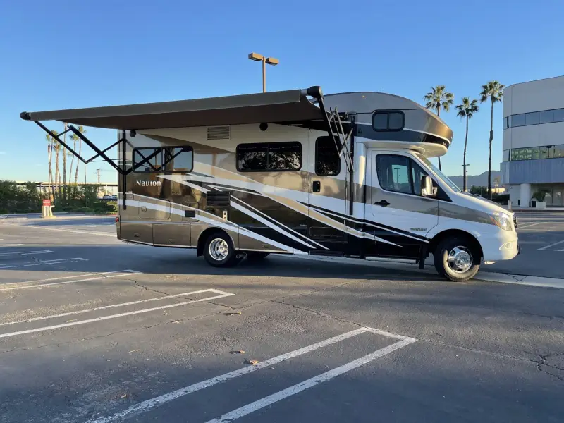 2016 Itasca Navion 24J photo 13