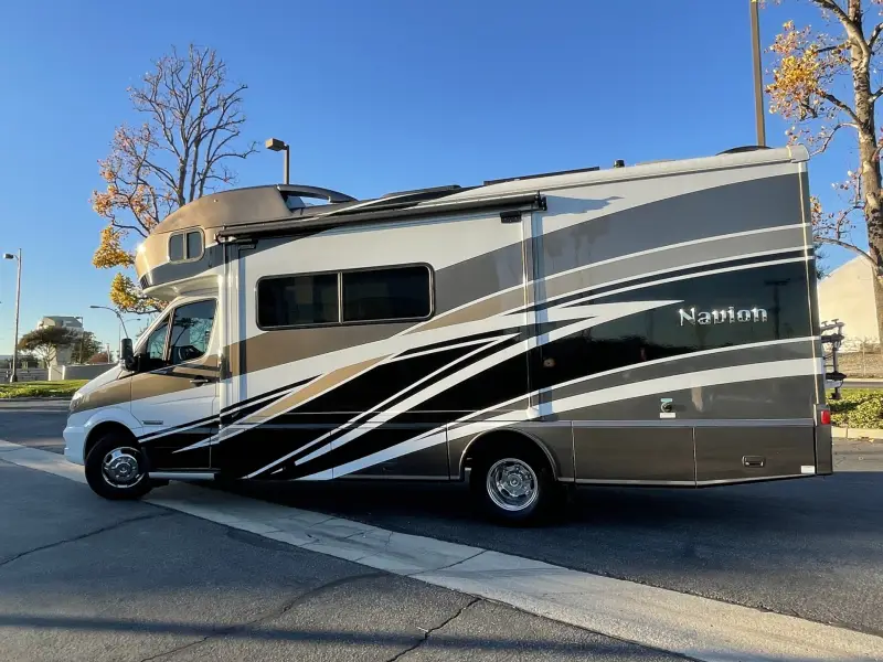2016 Itasca Navion 24J photo 7