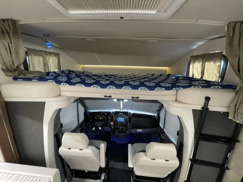 2016 Itasca Navion 24J photo 21