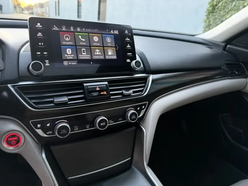 2022 Honda Accord photo 22