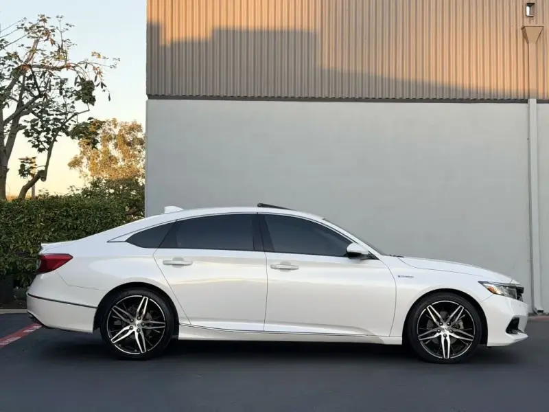 2022 Honda Accord photo 5