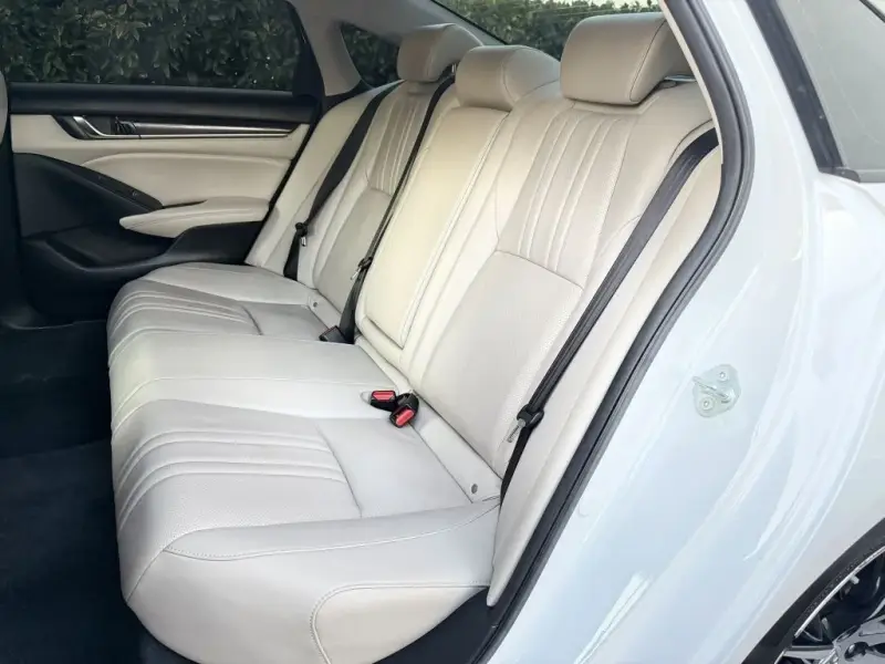 2022 Honda Accord photo 10
