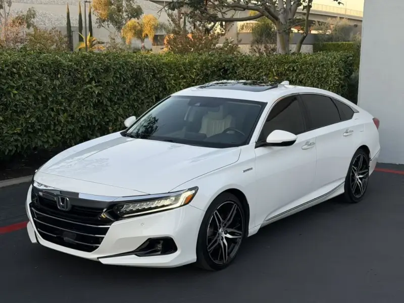 2022 Honda Accord photo 2