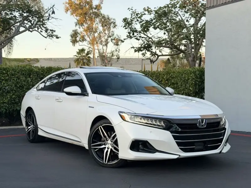 2022 Honda Accord photo 1