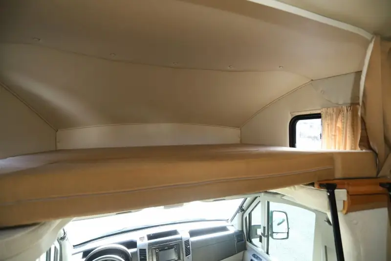 2013 Itasca Navion 24M photo 18